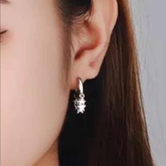 Sterling Silver 925 Star Earrings - Picture 4 of 9